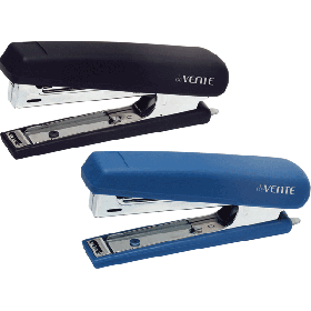 Степлер "deVENTE. Soft Touch" № 10 (мощн. 12 л., глубина скрепл. 50 мм) пластик с бархатистым прорез. покрытием, со встр. металл. антистепл., асс 2 цв. (темно-синий и черный) 4142804